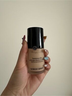 Giorgio Armani Luminous Silk Foundation